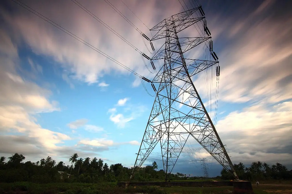 Sheinbaum anuncia que se restableció parcialmente servicio eléctrico en Yucatán, Campeche y Quintana Roo tras apagón
