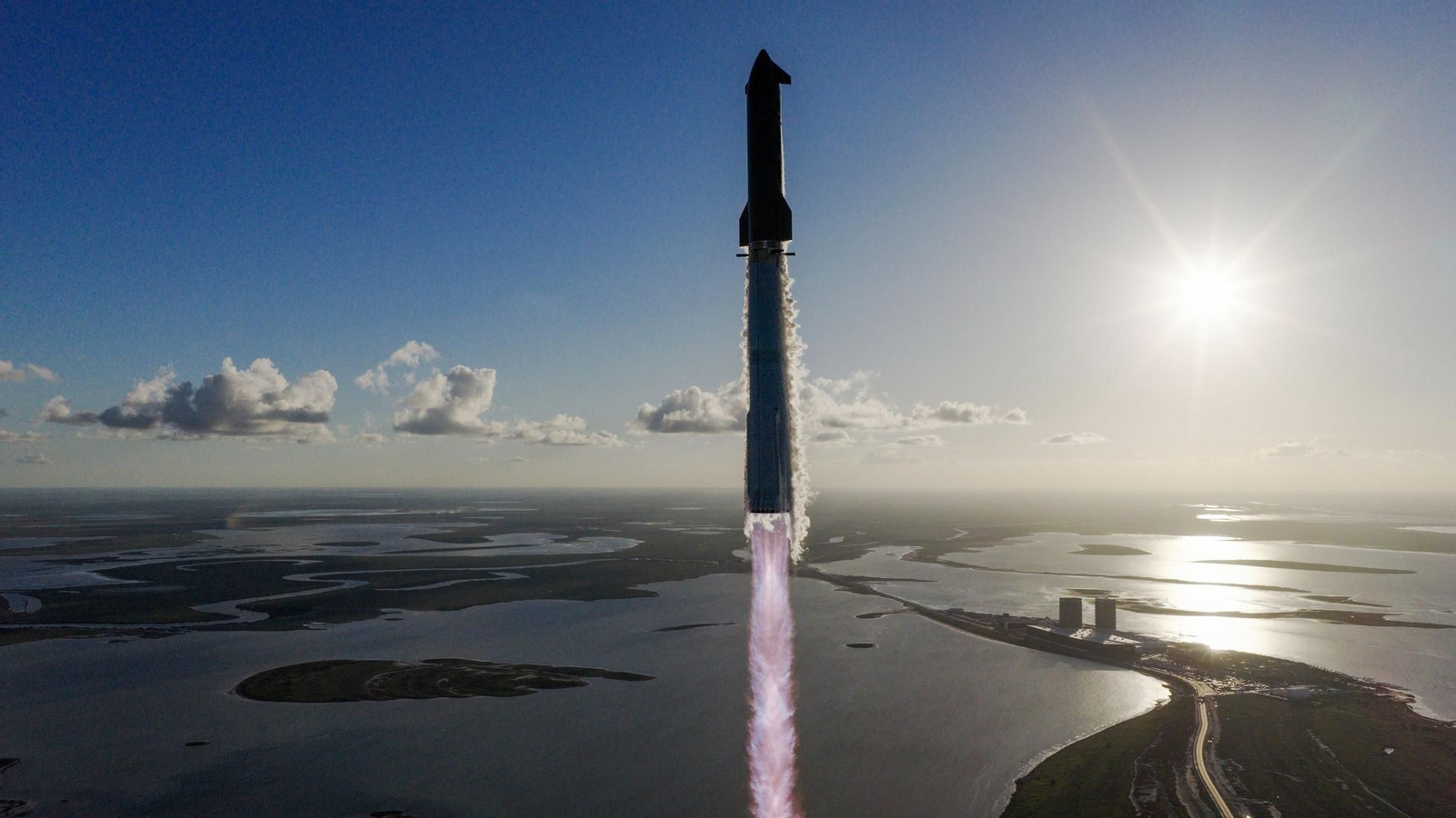 SpaceX lleva a cabo con éxito el undécimo vuelo de prueba del Starship