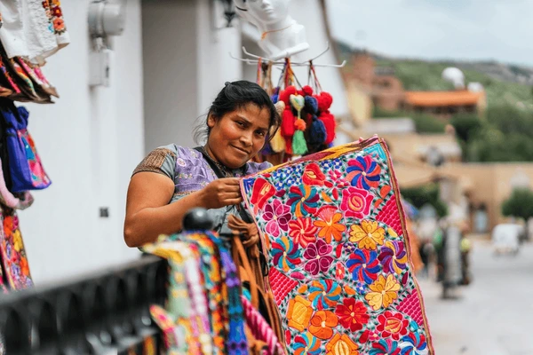 “Chiapas Coopera”: artesanos chiapanecos llevan su talento al mundo digital
