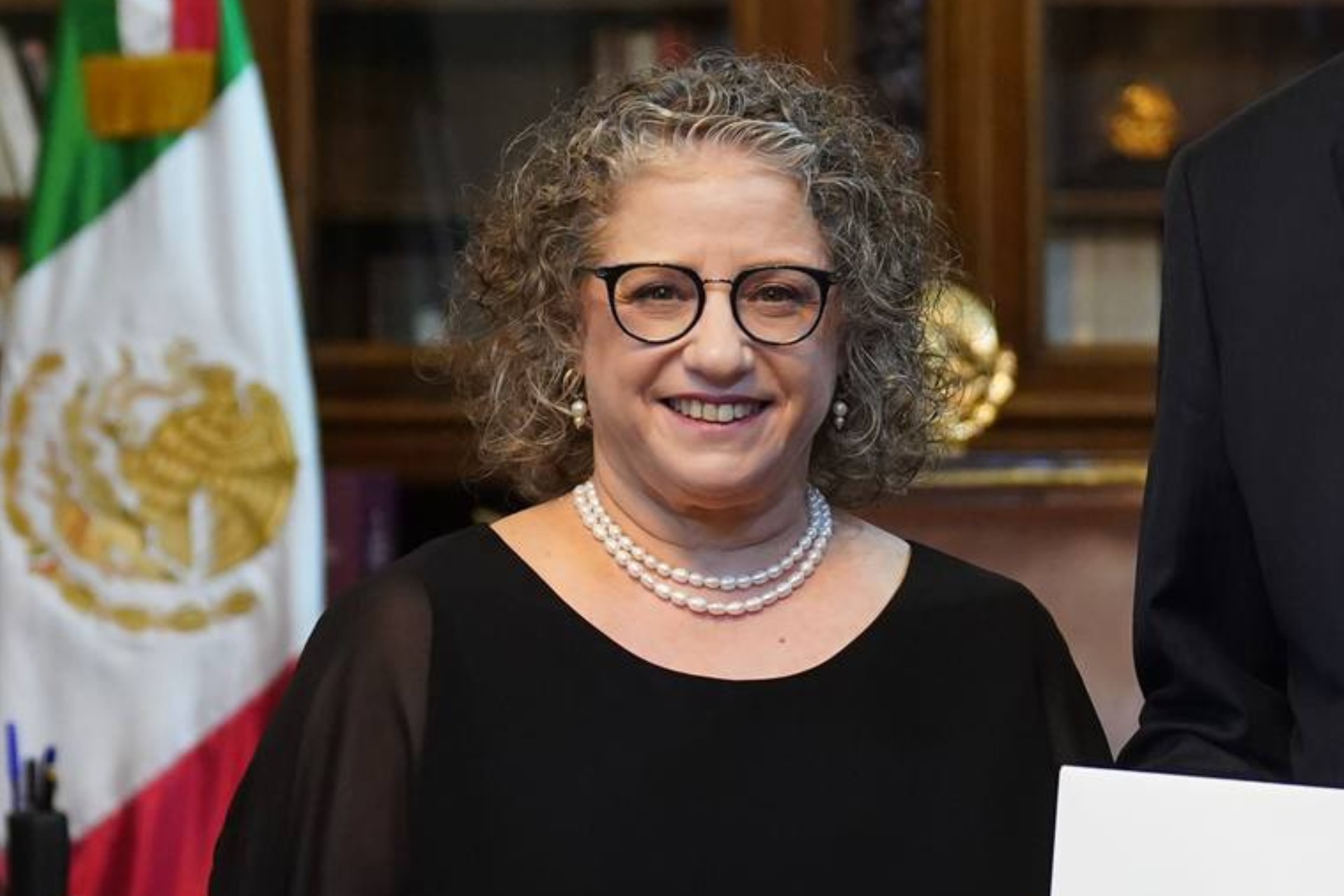 SRE y SSPC no cuentan con reporte alguno sobre supuesto atentado contra la embajadora de Israel en México
