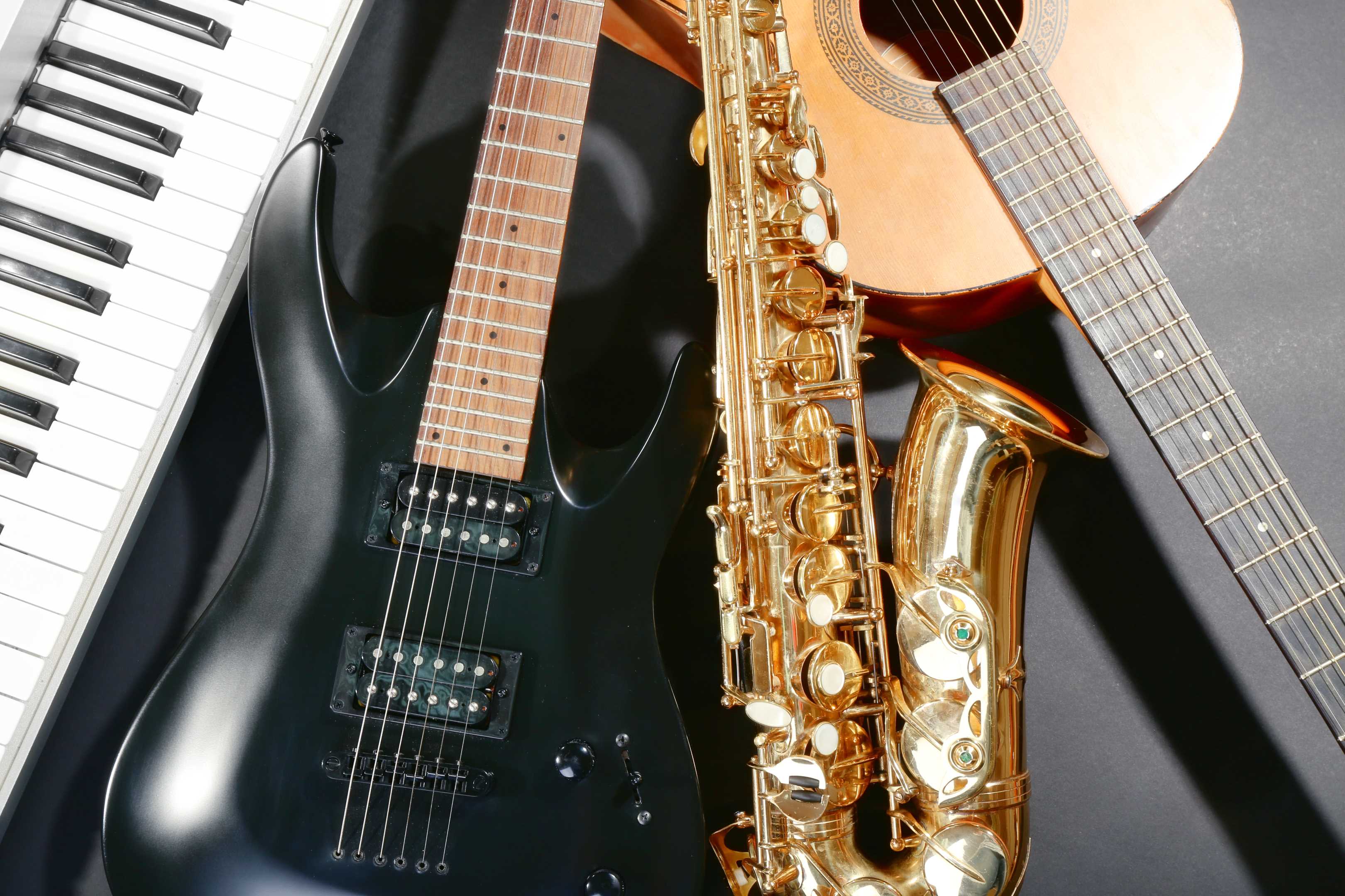 Arriban a Chiapas instrumentos donados desde Suiza para jóvenes músicos
