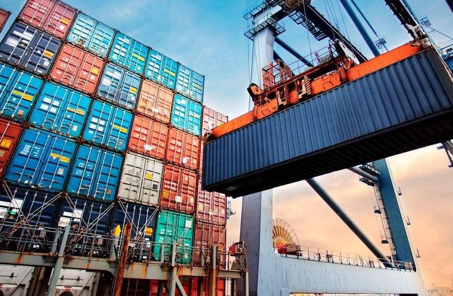 Suben exportaciones 7.9% en noviembre; libran aranceles