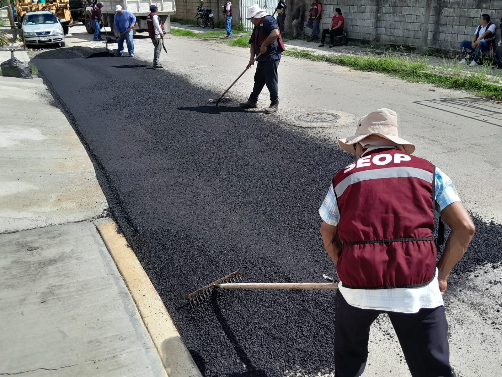 Atiende la SEOP más de 5 mil baches y mejora la movilidad en Chetumal durante 2025
