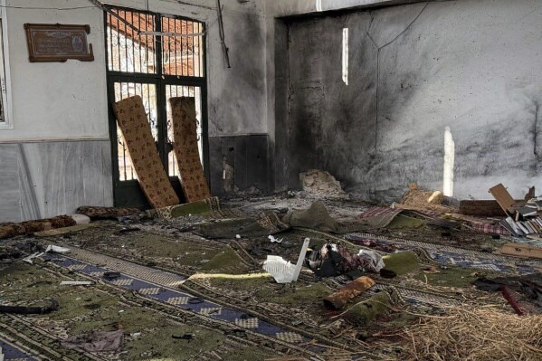 Explosión en mezquita de Siria deja ocho muertos