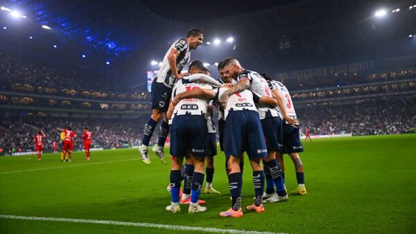 Monterrey derrota a Toluca y tiene un pie en la final del fútbol mexicano