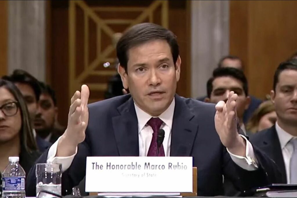 Marco Rubio amenaza con usar la fuerza si Delcy Rodríguez no coopera con EU
