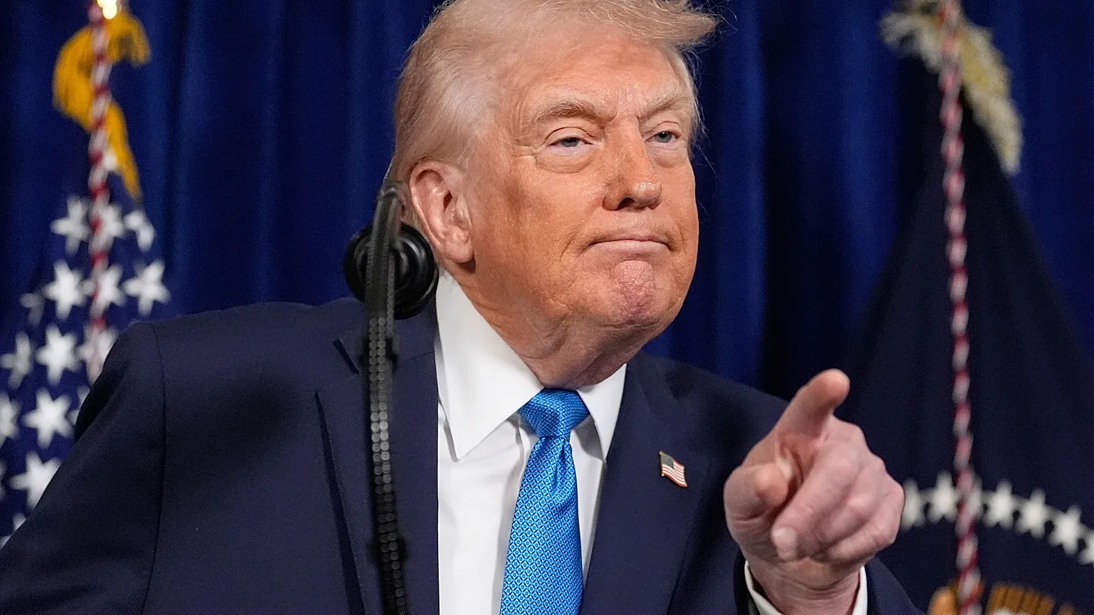 Trump se burla del baile de Maduro y dice que intenta imitarlo