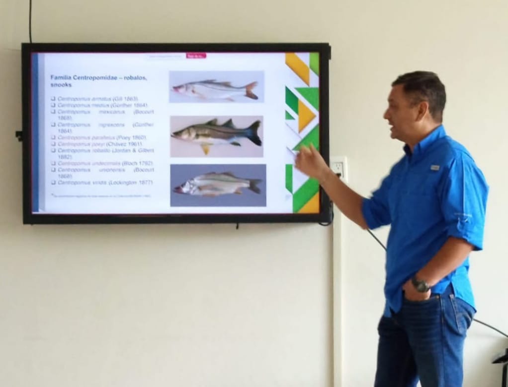 Desde las comunidades, UJAT impulsa equilibrio entre peces y personas