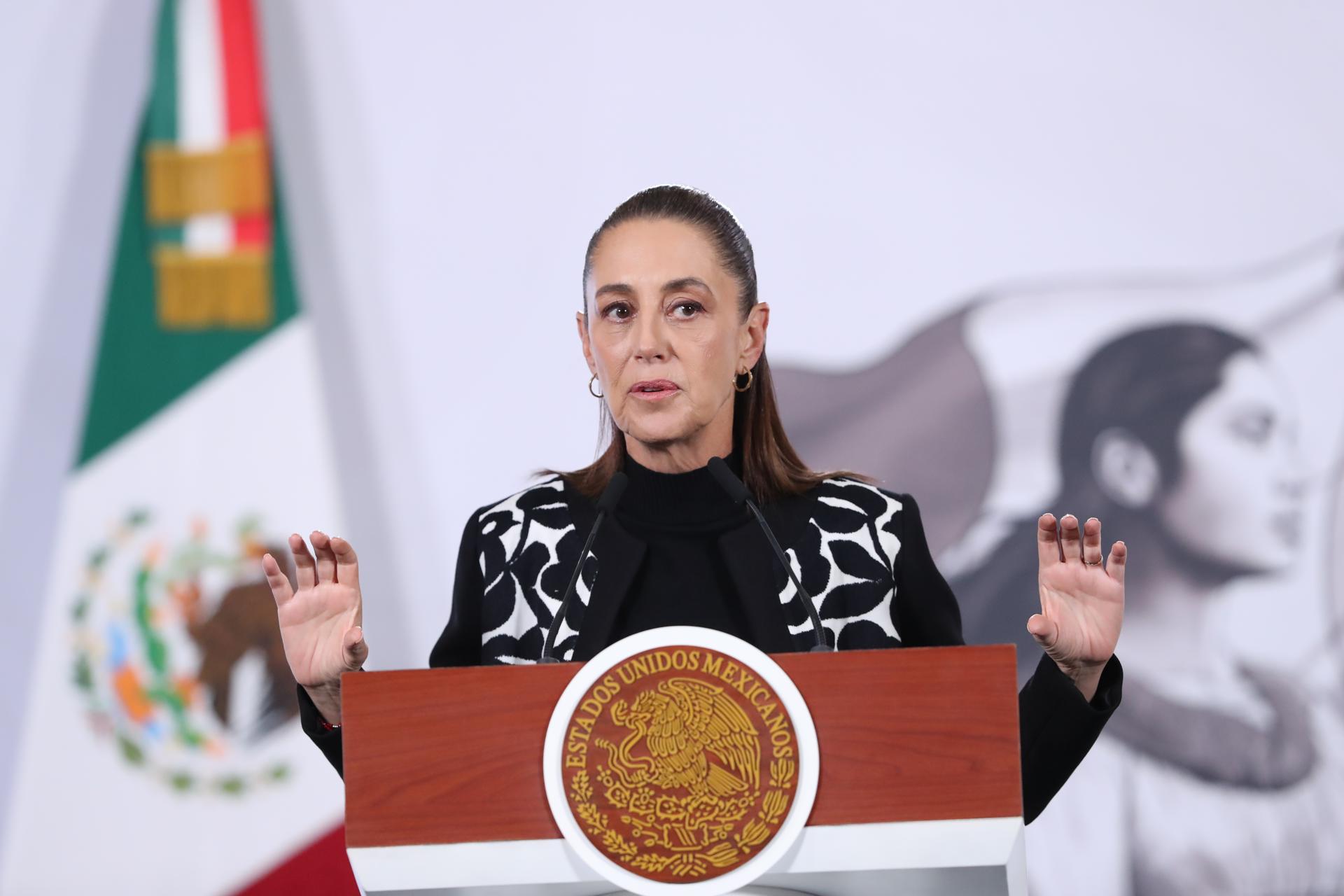 Confirma Sheinbaum visitas de mandos militares y García Harfuch a Estados Unidos