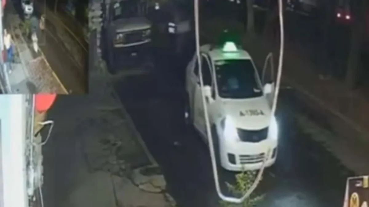 Hallan sin vida a dos hombres dentro de taxi en límites de Azcapotzalco y Naucalpan