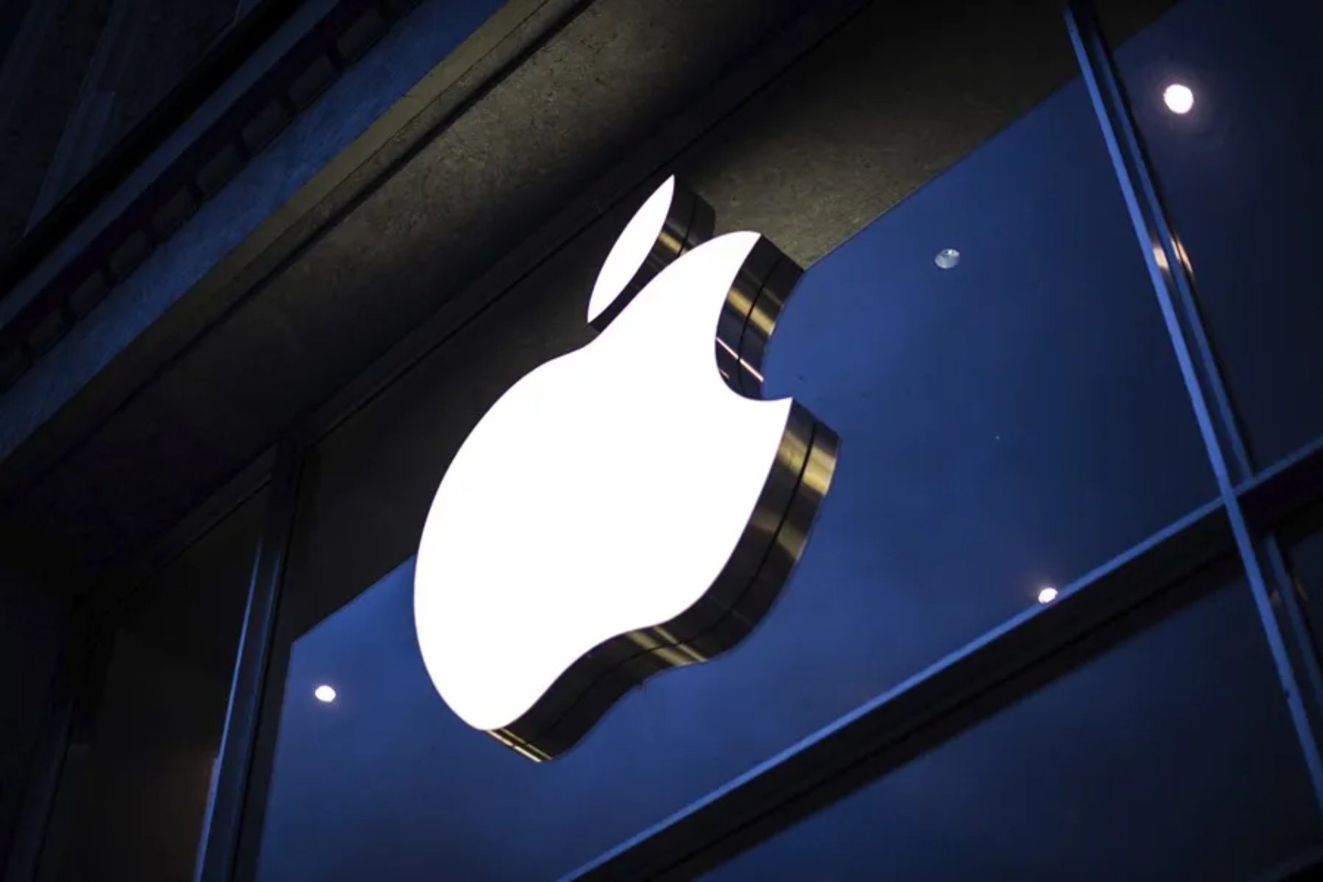 Irán amenaza con ataques a empresas tecnológicas, como Apple y Google