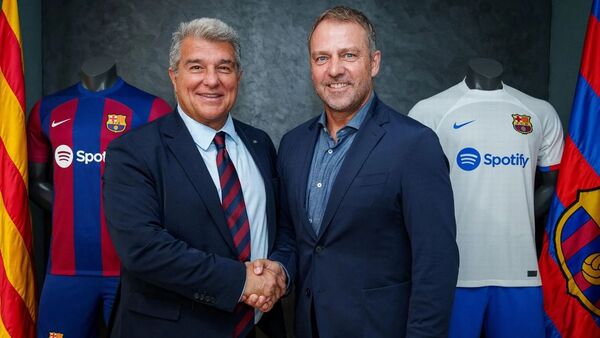 Barcelona llega a un acuerdo para renovar a Hansi Flick