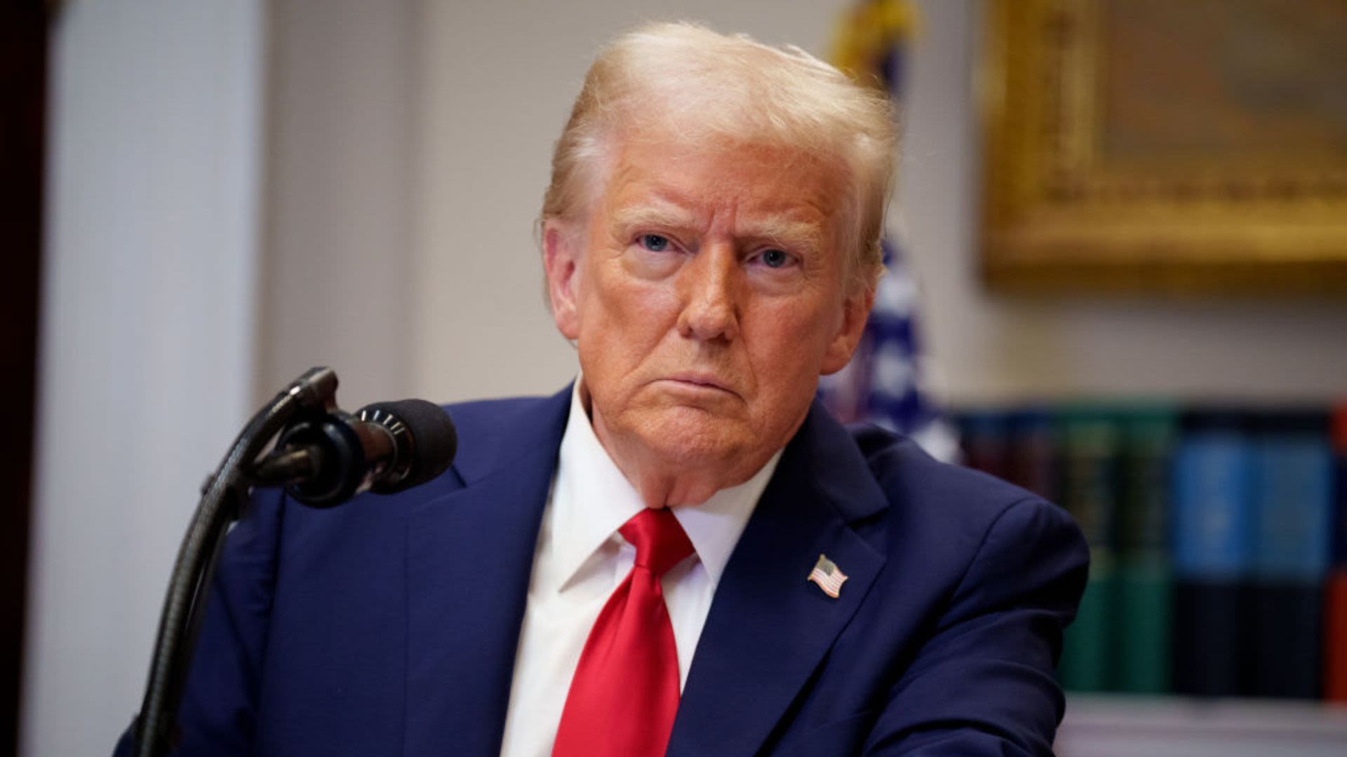 Donald Trump desmantela programa de ayuda a inmigrantes de bajos recursos, según reportes