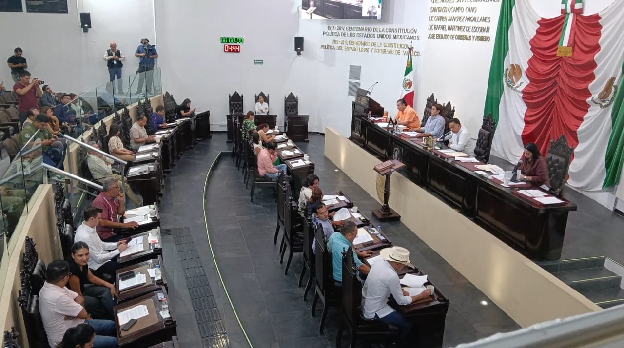Tabasco aprueba reformas al ISSET y reestructura atención a mujeres