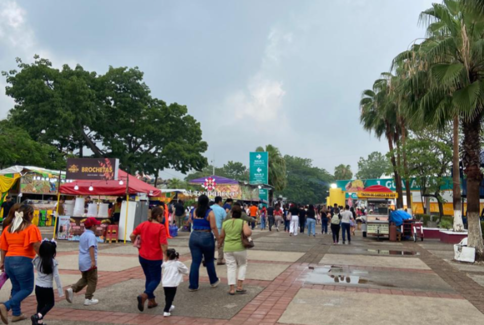 Reportan 50 golpes de calor en recinto ferial