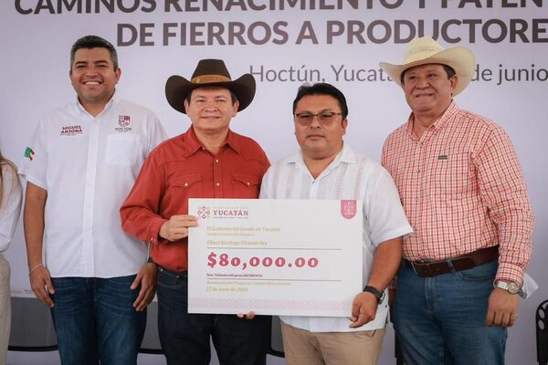 Gobierno de Yucatán impulsa al campo con apoyos para productores de Hoctún e Izamal