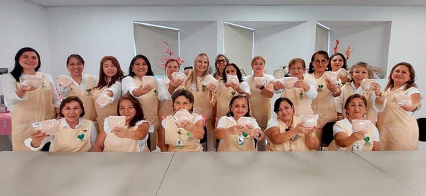 IMSS Yucatán elabora prótesis artesanales para mujeres sobrevivientes de cáncer de mama