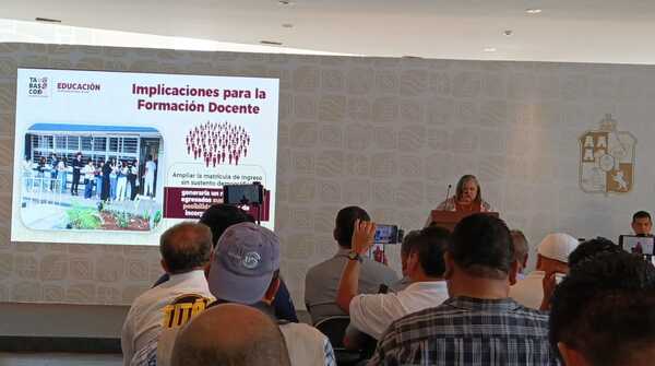 Disminuye matrícula escolar en Tabasco; regulan ingreso a normales para garantizar plazas