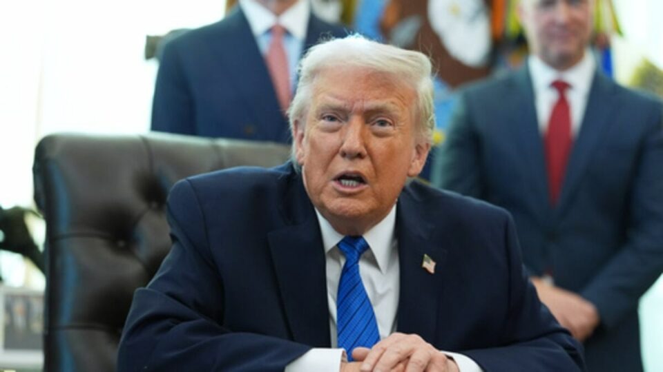 Trump amenaza con imponer un “gran arancel” a México por lechuga ligada al brote de “diarrea explosiva” en EU