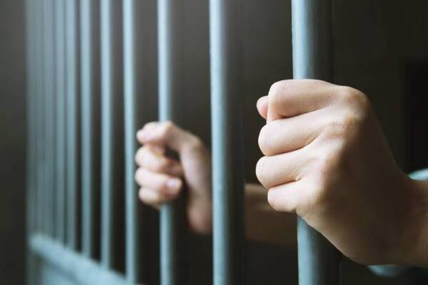 Detienen a seis policías estatales por presuntos delitos de secuestro y extorsión