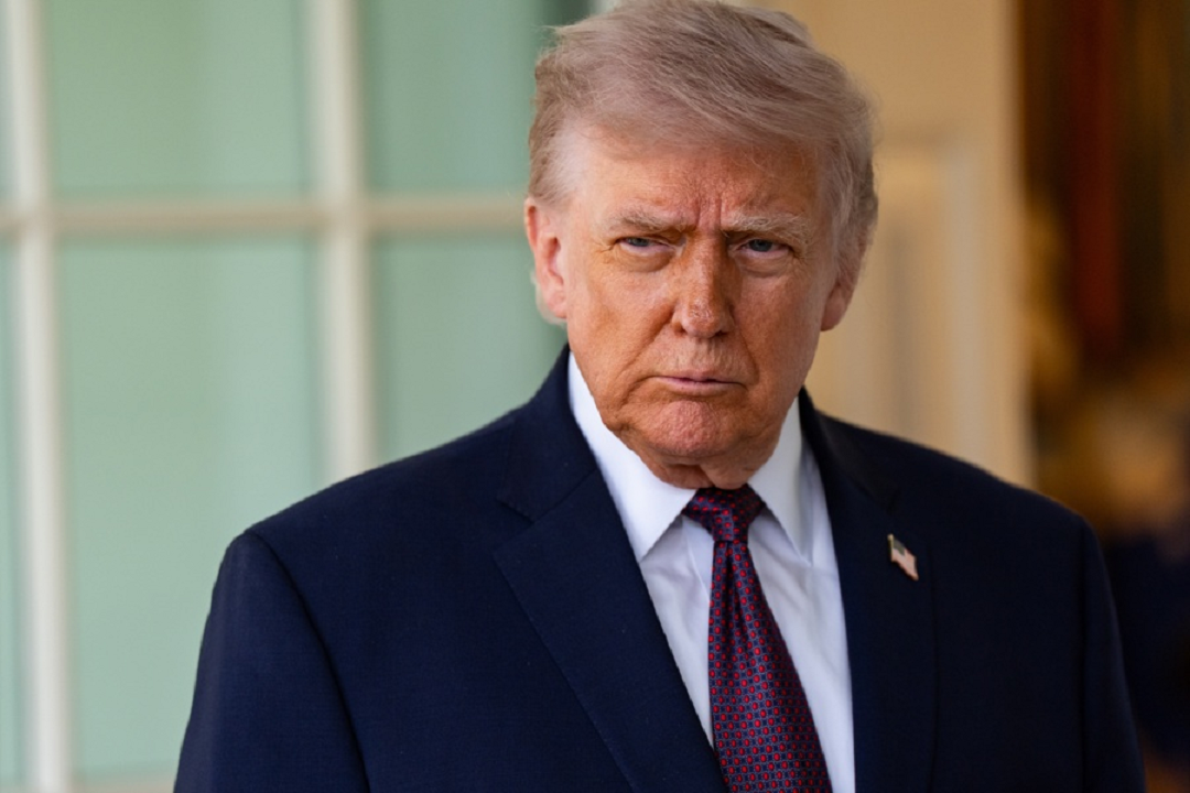 Trump dice que EE.UU. investiga si Irán almacena drones en Cuba