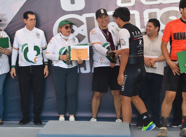 Más de 250 ciclistas conquistan el Reto UJAT en Tacotalpa