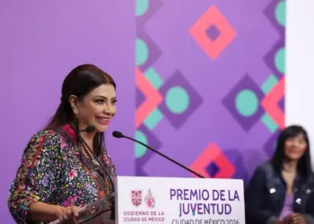Brugada anuncia mil viviendas en renta para jóvenes
