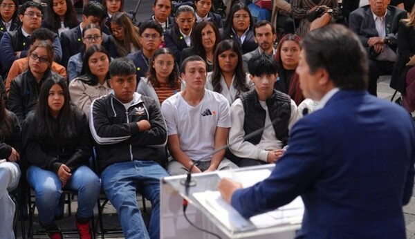 SEP abre proceso para regularizar escuelas militarizadas