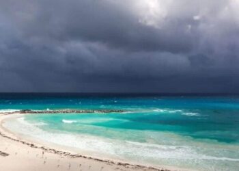 Onda tropical 26 dejará lluvias y calor extremo en Quintana Roo