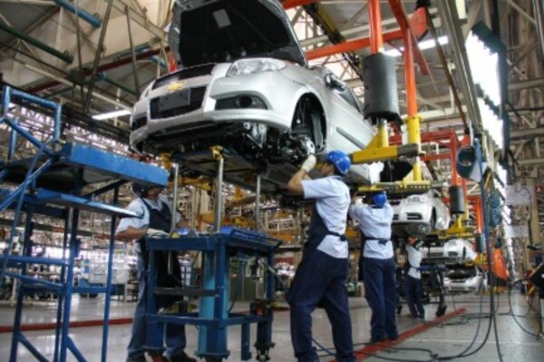 Producción industrial de EE.UU. crece menos de lo esperado en julio