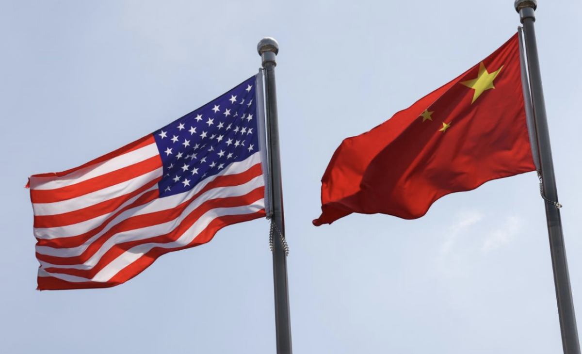 China niega acusación de EEUU de que desvía productos a otros países para eludir aranceles