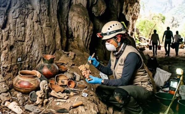 Hallan 179 piezas prehispánicas en la Cueva Mundo Zoque de Chiapas