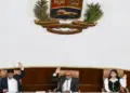 Parlamento de Venezuela destituye a diputado por proponer la dolarización