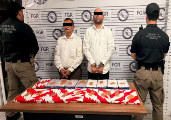 En Sonora, autoridades federales detienen a dos personas y aseguran cerca de 20 kilos de fentanilo y heroína ocultos en el comportamiento de un autobús
