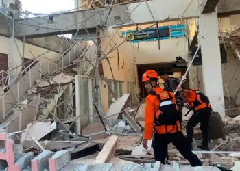 Terremotos sacuden Indonesia; reportan 38 muertos