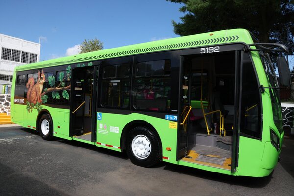 Milpa Alta estrena autobuses “Ardillas sobre ruedas”