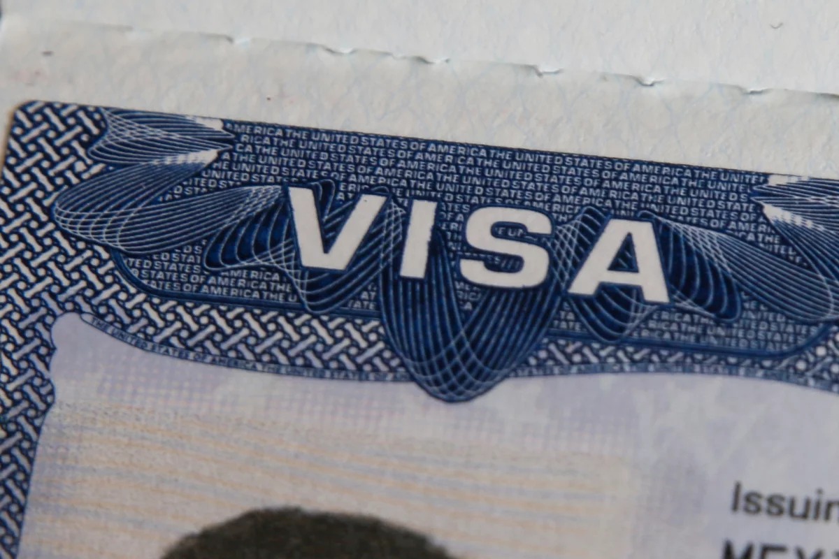 EU decidió imponer fianzas de visados de hasta 20 mil dólares a 50 países