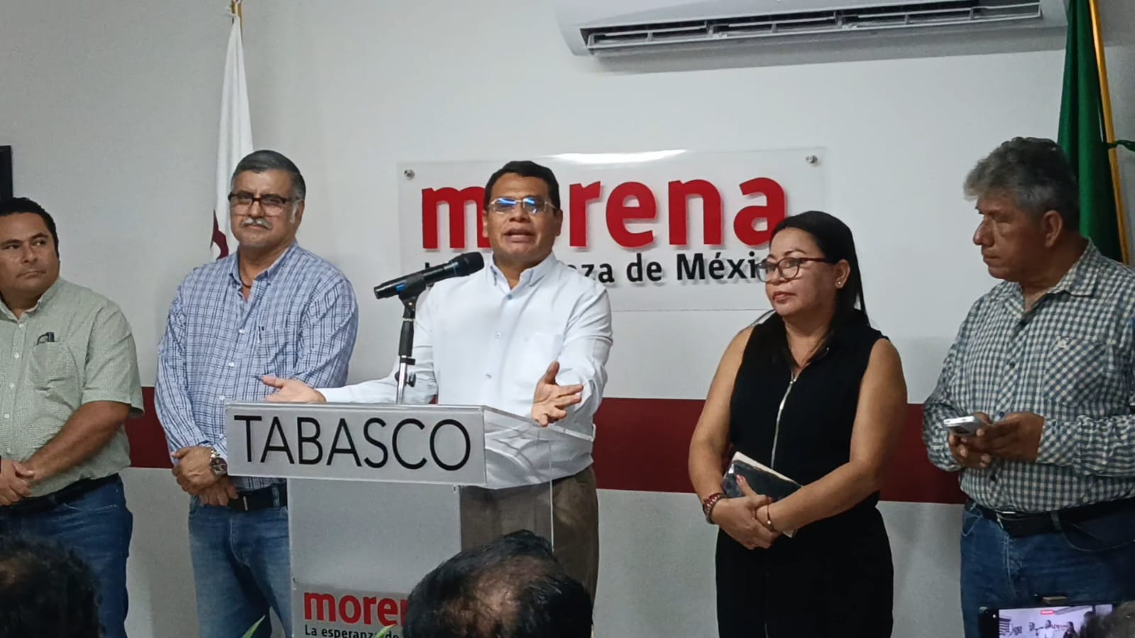 Morena respalda aumento al transporte y pide mejorar el servicio