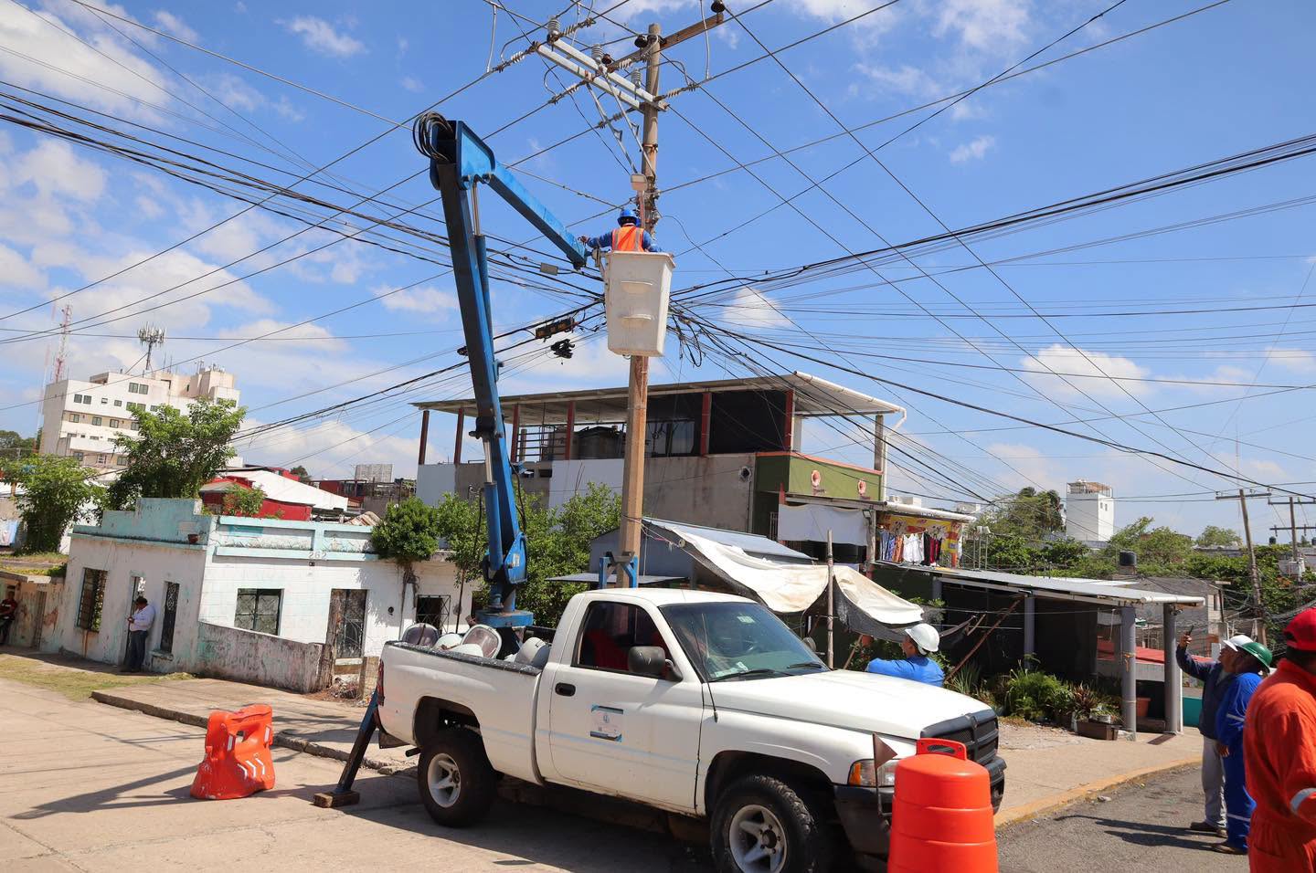Inician modernización del alumbrado en la Miguel Hidalgo