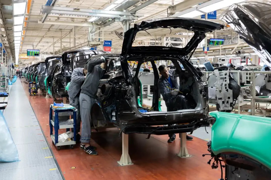 Producción de automóviles en México baja 2.19% interanual en julio tras caída de exportaciones