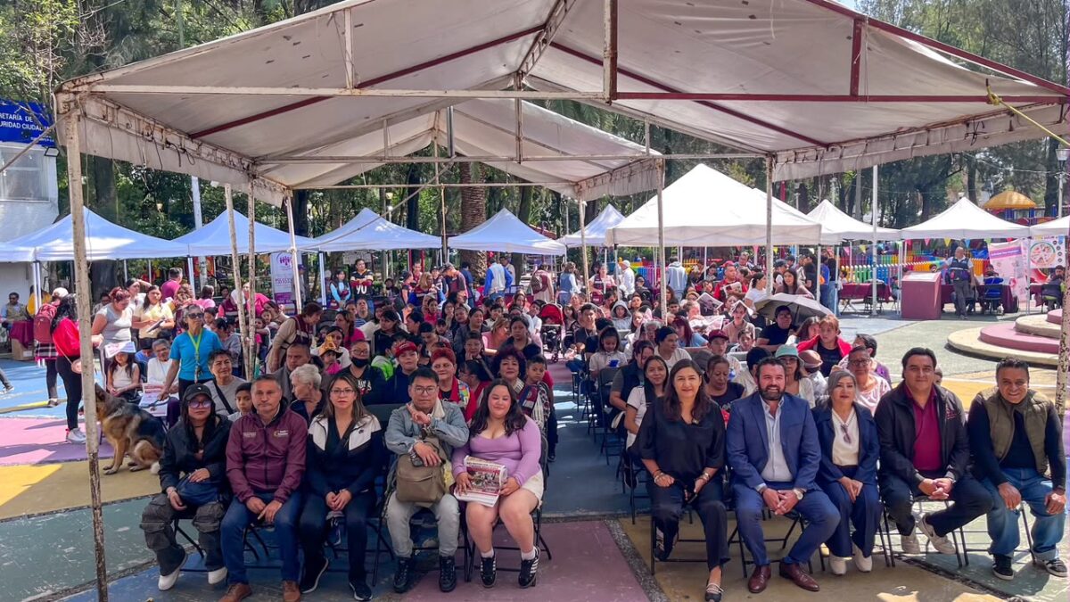 Nancy Núñez acerca Jornadas de Regreso a Clases en Azcapotzalco