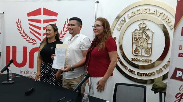 IUMV amplía oferta educativa para habitantes de Centla