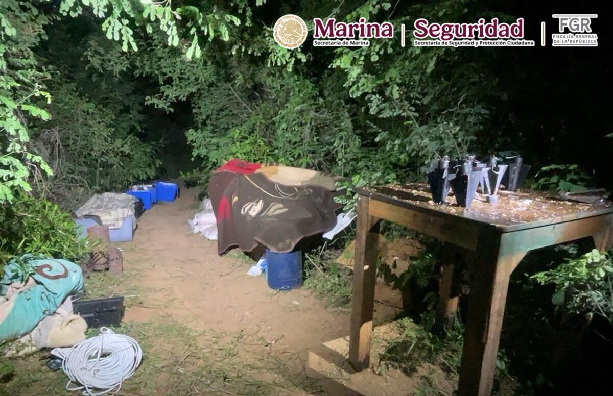 Marina localiza más de 300 explosivos en Sinaloa