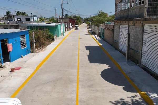 Centro entrega obras por más de 15.4 mdp