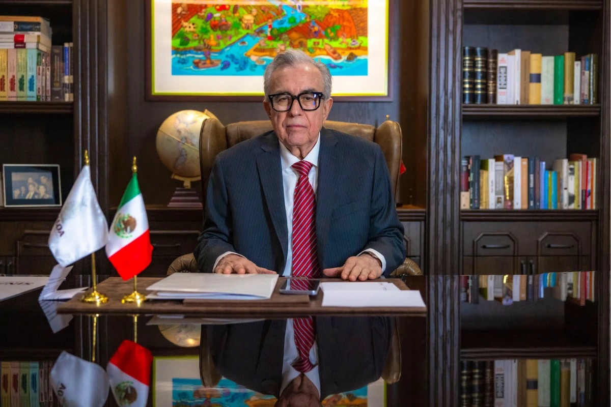 Congreso de Sinaloa aprueba nueva licencia a Rocha Moya