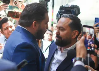 «No me toques»: Diputados Arturo Ávila y Carlos Gutiérrez pelean en el Senado