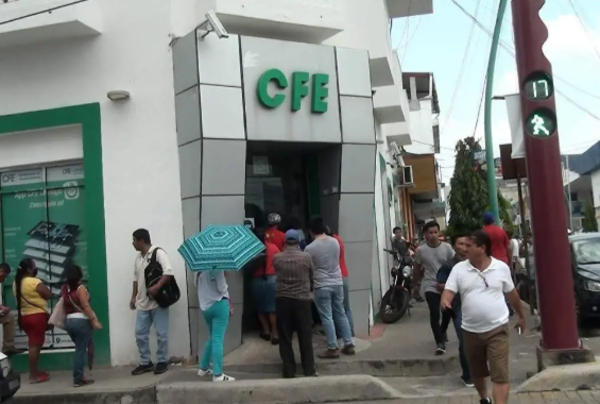 Familias de Chiapas piden condonar deuda histórica con CFE