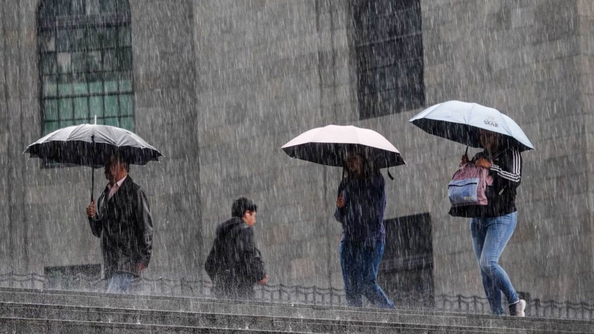 Lluvias intensas y calor extremo afectarán a varios estados; Marie se aleja de México