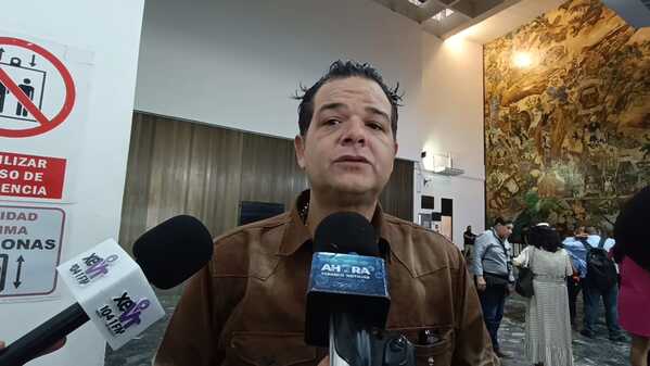 PRI Tabasco propone prohibir uso de celulares en salones de clase