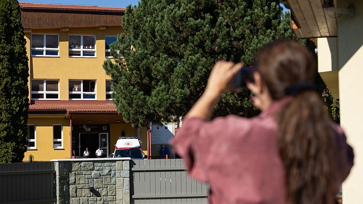 Un niño mata a una profesora a puñaladas y deja dos heridos en un colegio de Eslovaquia